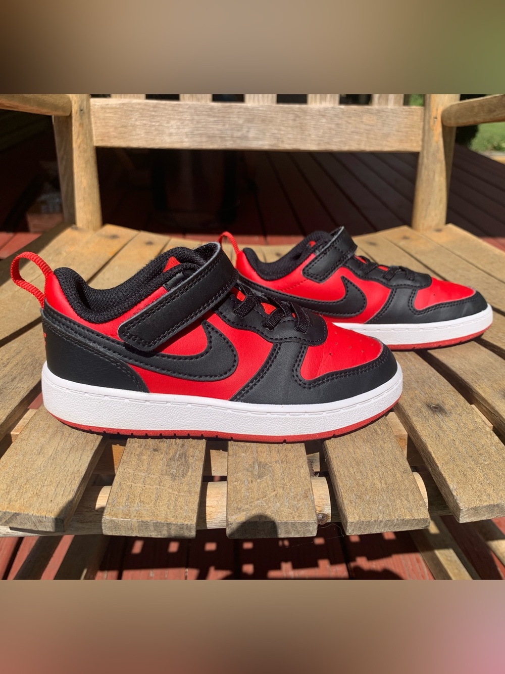 Nike Kids Red and Black Velcro and Elastic Lace-Up Sneakers
Size 10C